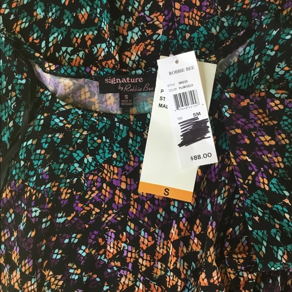 SIGNATURE by Robbie Bee Dress - Picture 7 of 7